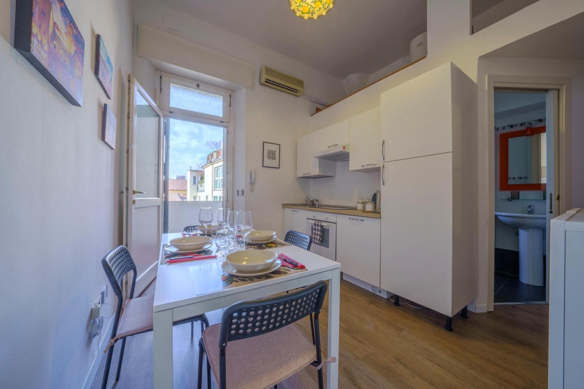 Suite In The Center Of Болонья Экстерьер фото