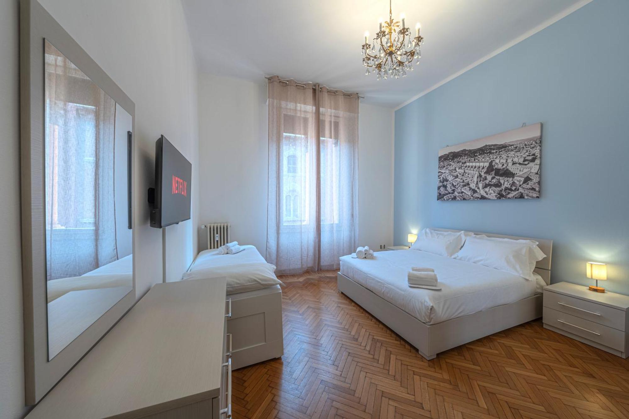 Suite In The Center Of Болонья Экстерьер фото